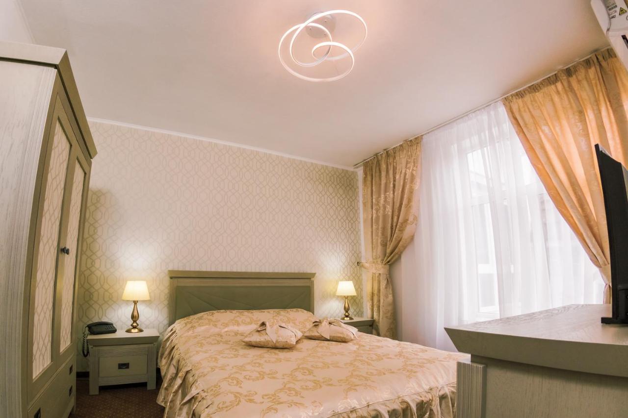 Hotel Cora Bistrita Dış mekan fotoğraf